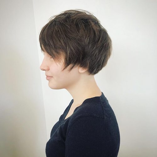 Best Short Hairstyles for Long Faces in 2024 | Expert Advice