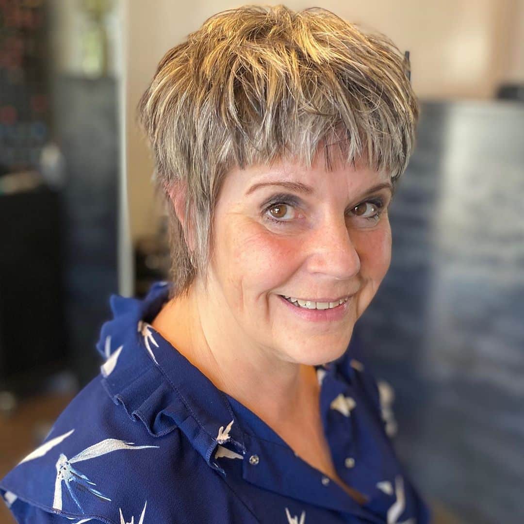 Modern Shaggy Pixie Cuts: Styles & Ideas for 2024