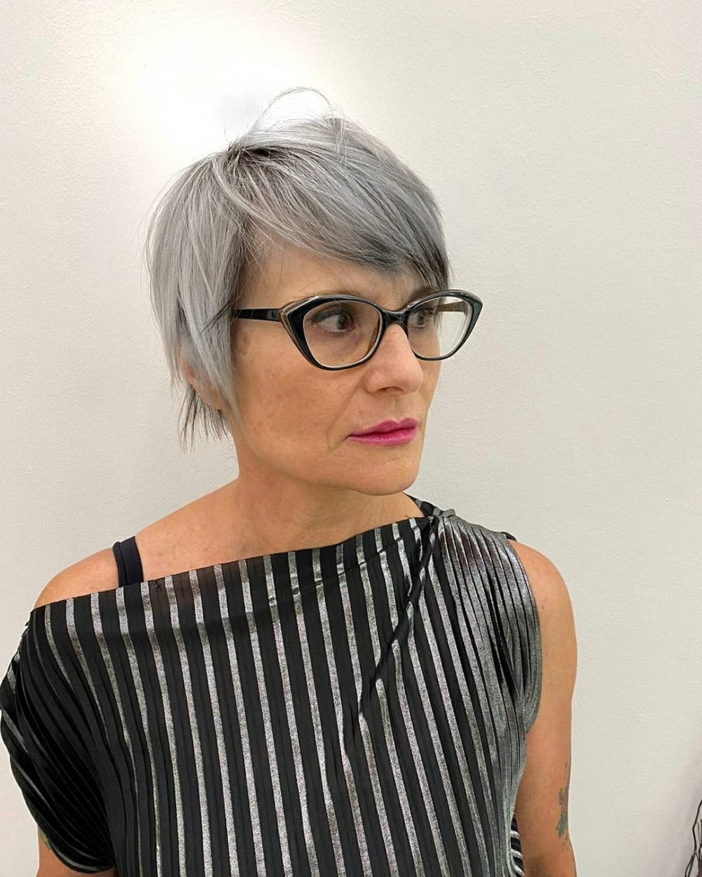Stylish Pixie Haircuts for Women Over 50: 2024 Trends & Expert Advice