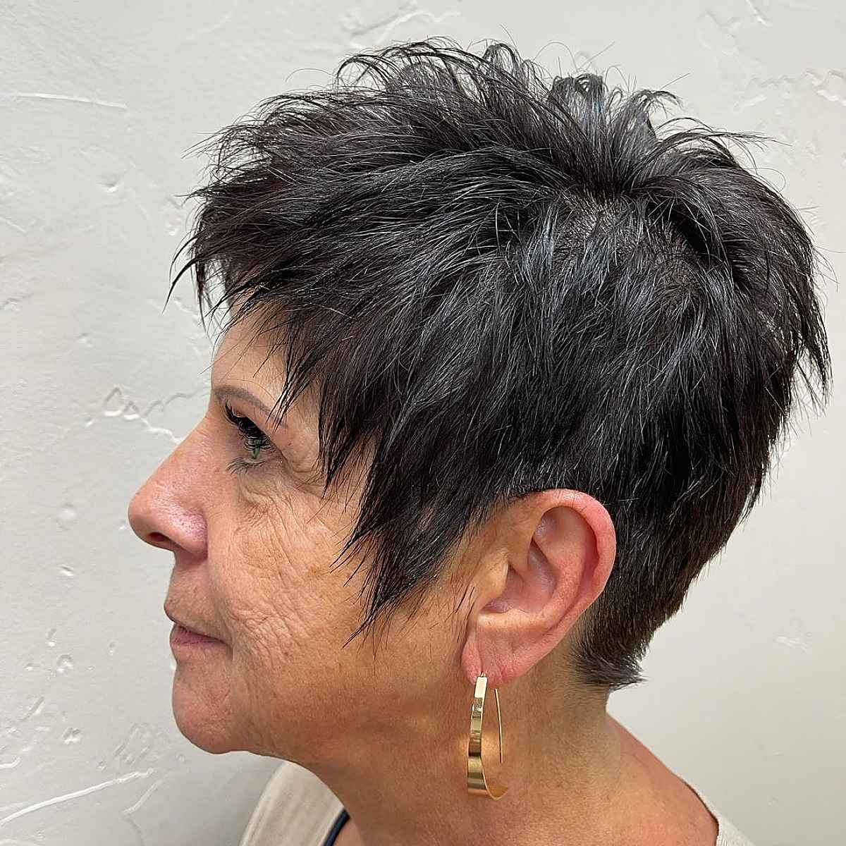 29 Modern & Chic Short Haircuts for Women - 2024 Styles