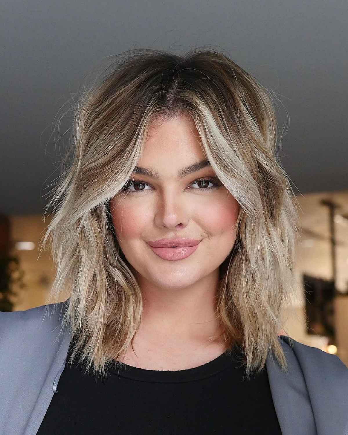 Shoulder-Length Choppy Haircuts: 26 Trendy Styles & Styling Tips