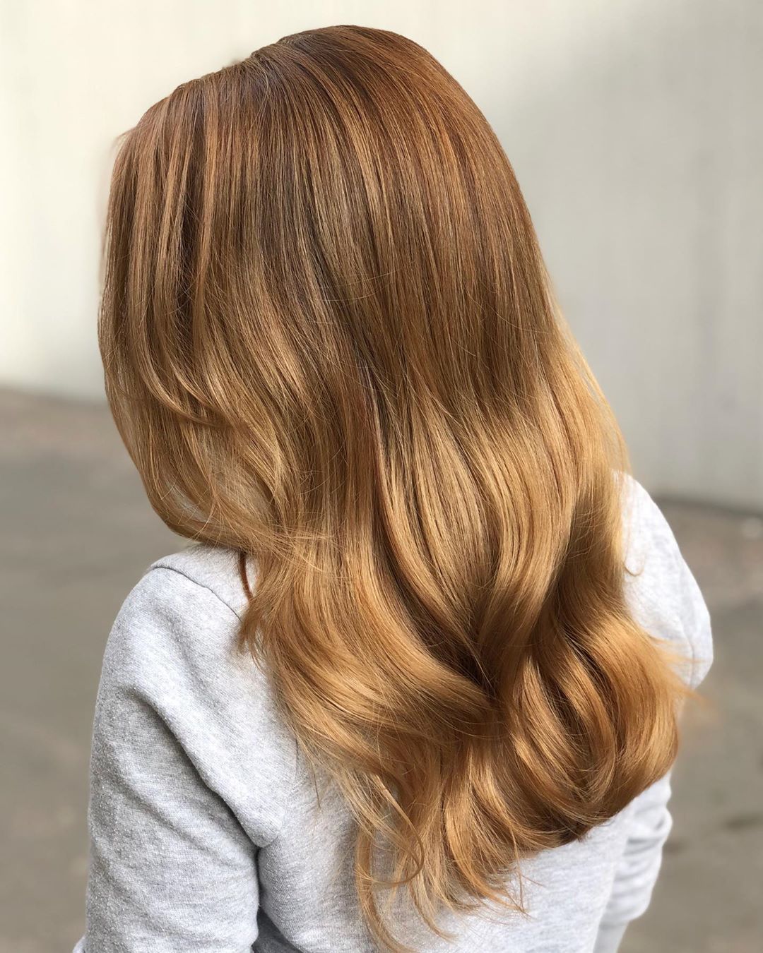 Light Golden Brown Hair Color: Shades, Trends & Tips | [Salon Name/Your Brand]