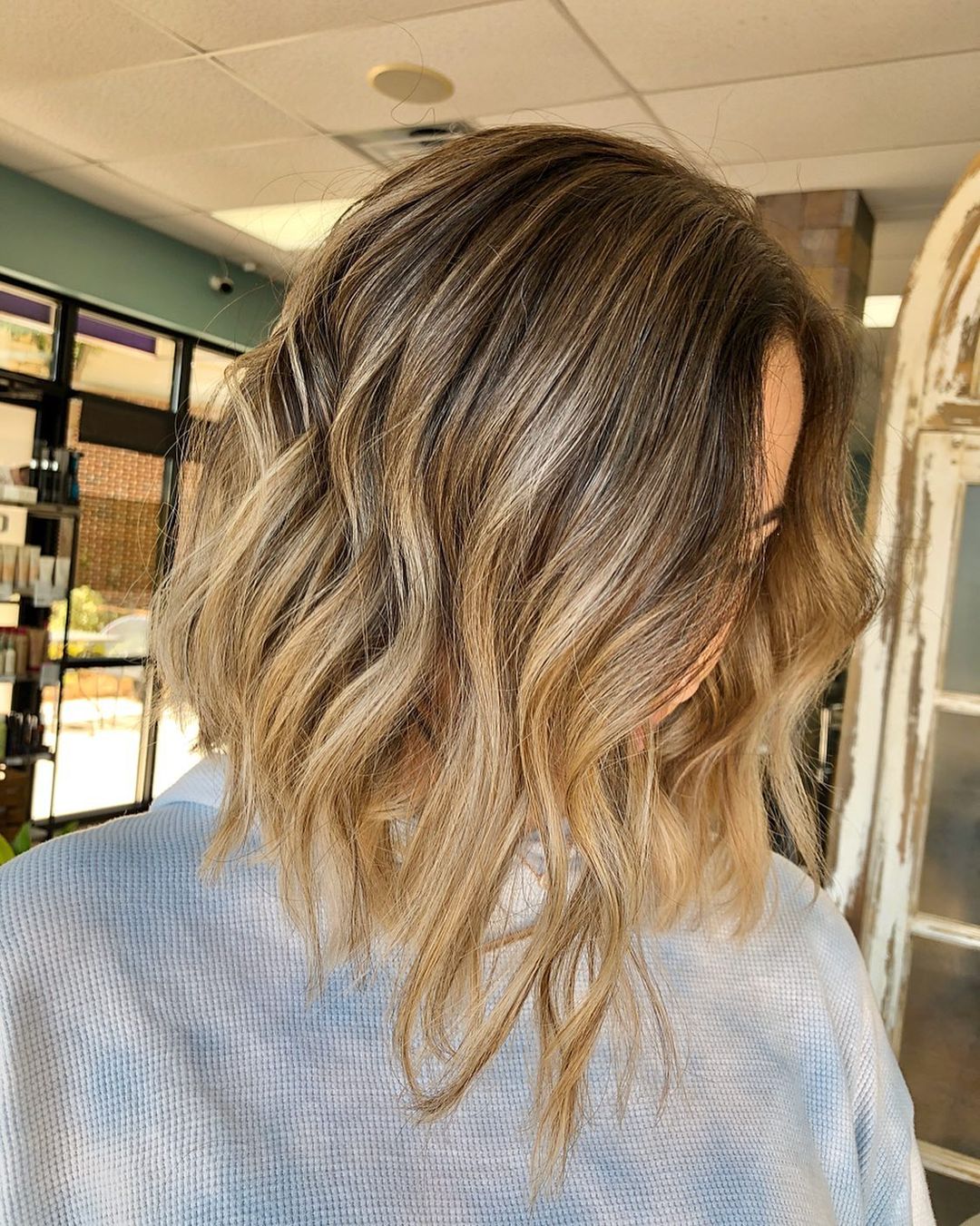 Light Brown Hair with Blonde Highlights: Stunning Looks & Trends
