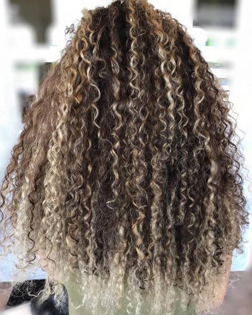 Balayage Highlights: A Complete Guide & 21 Stunning Examples