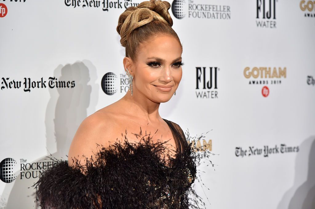Jennifer Lopez s Glow-Boosting Serum: The Secret to Radiant Skin