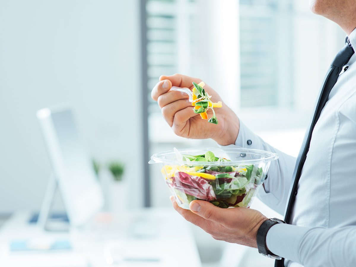 Mindful Eating: 15 Tips to Reduce Food Intake & Increase Satisfaction