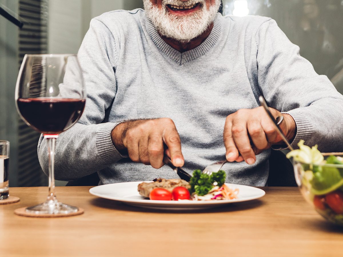 Mindful Eating: 15 Tips to Reduce Food Intake & Increase Satisfaction