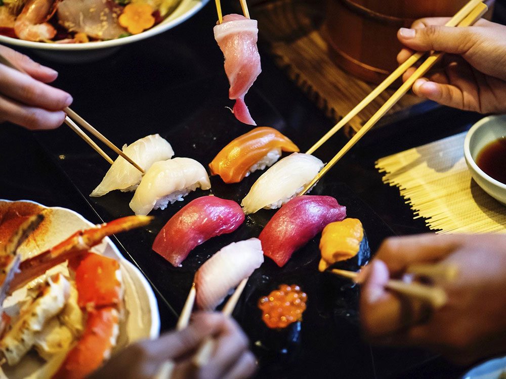 Mindful Eating: 15 Tips to Reduce Food Intake & Increase Satisfaction
