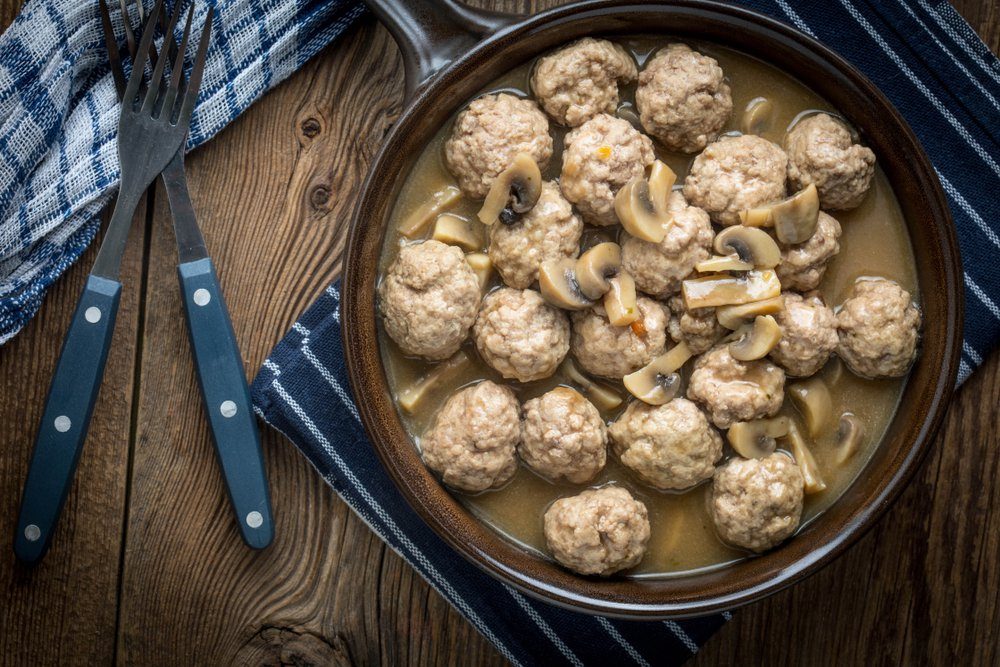 Holiday Indulgences: 13 Festive Foods That Add Empty Calories