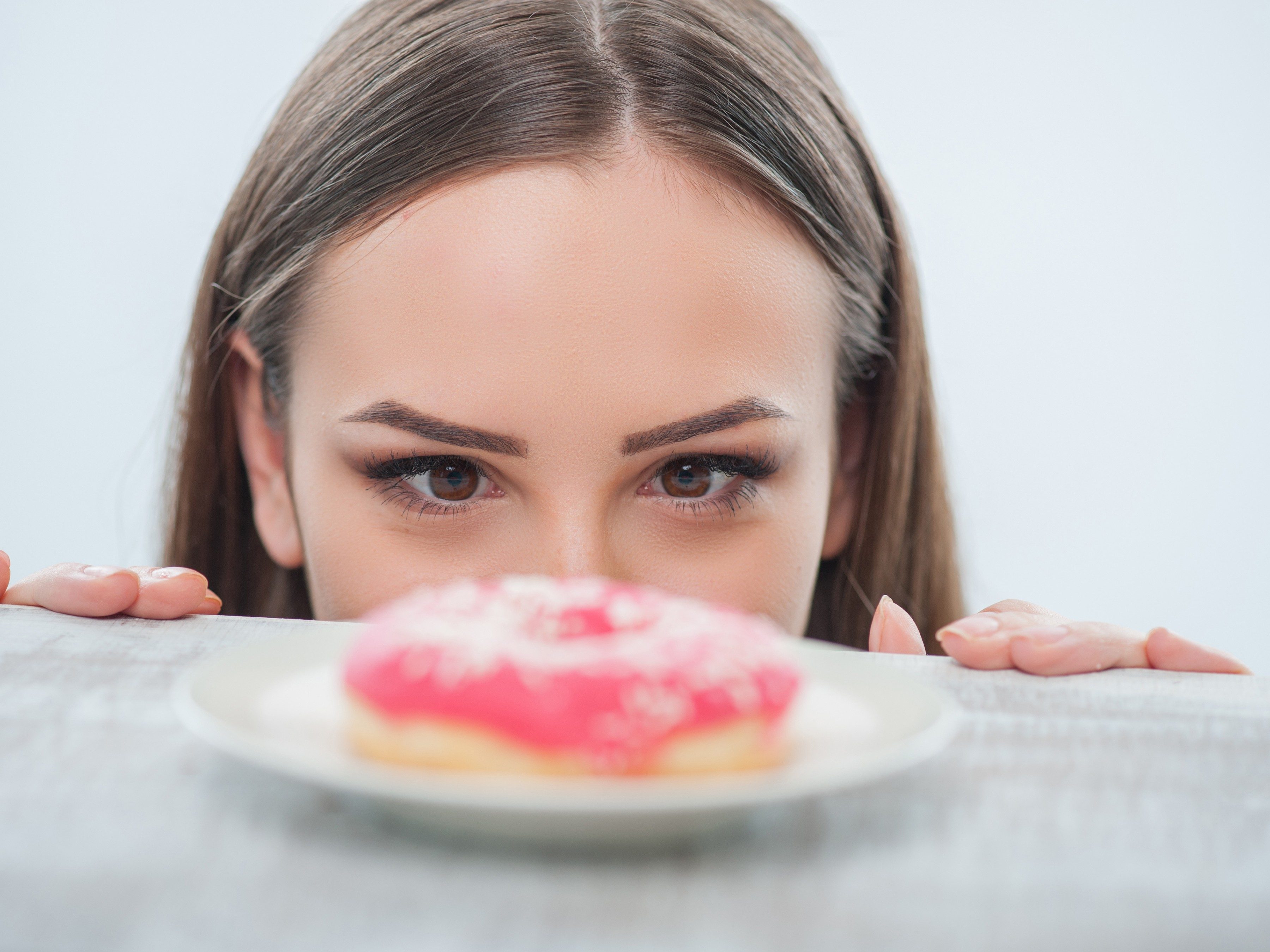 Effective Strategies to Curb Unhealthy Snacking Habits