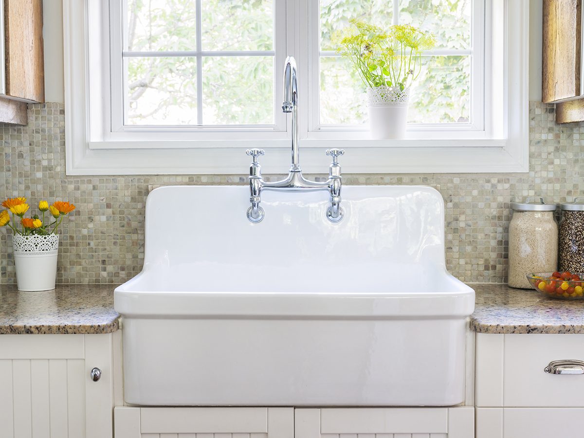 The Ultimate Kitchen Cleaning Guide: A Step-by-Step Approach