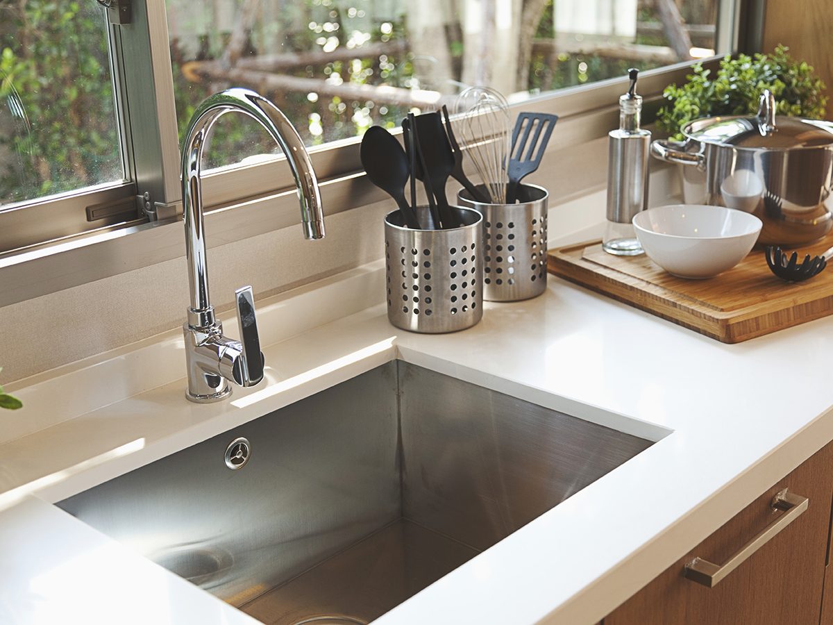 The Ultimate Kitchen Cleaning Guide: A Step-by-Step Approach