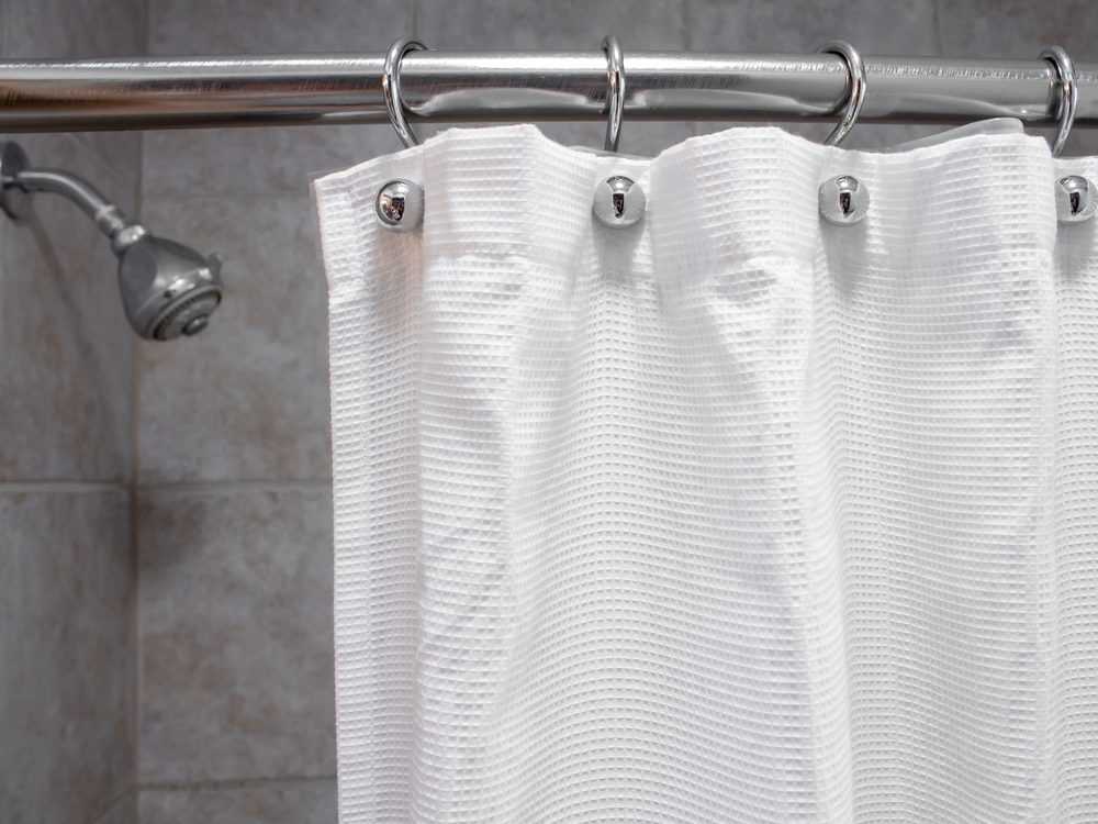 Effective Bathroom Cleaning: Simple Tips & Tricks