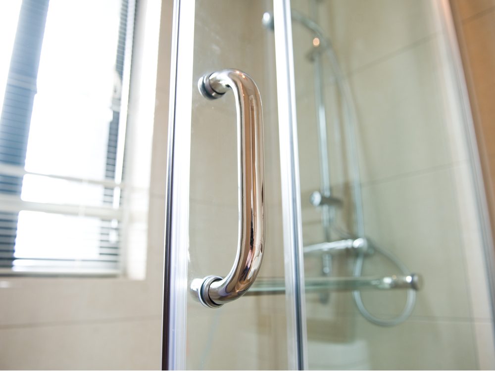 Effective Bathroom Cleaning: Simple Tips & Tricks