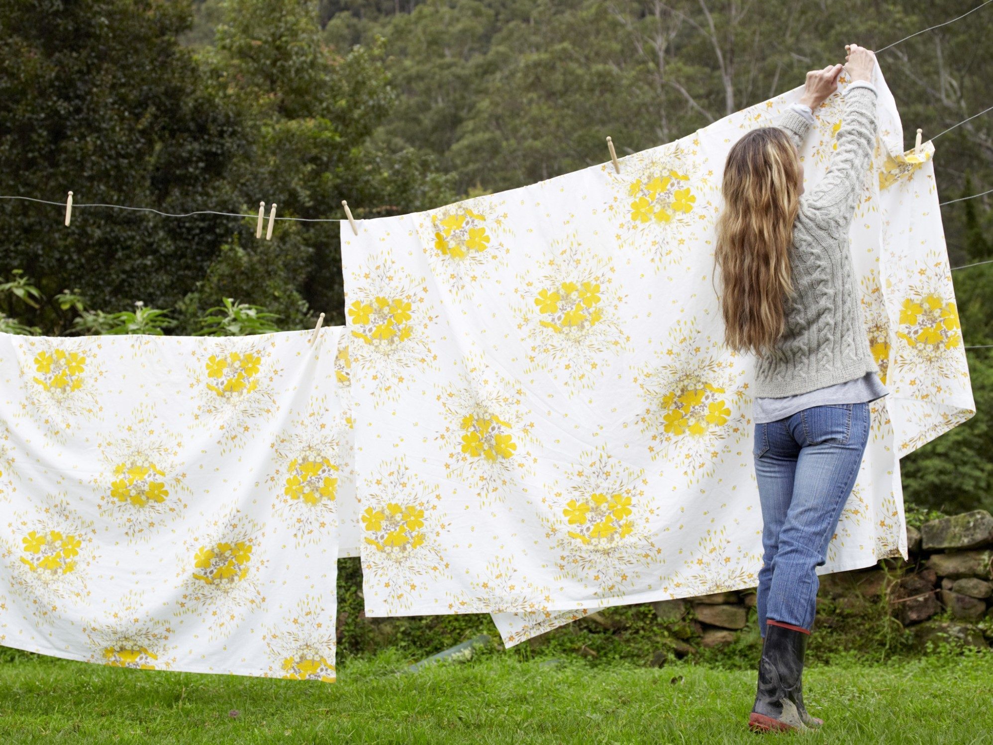 Declutter Your Closet: 14 Expert Tips for a Spacious Wardrobe