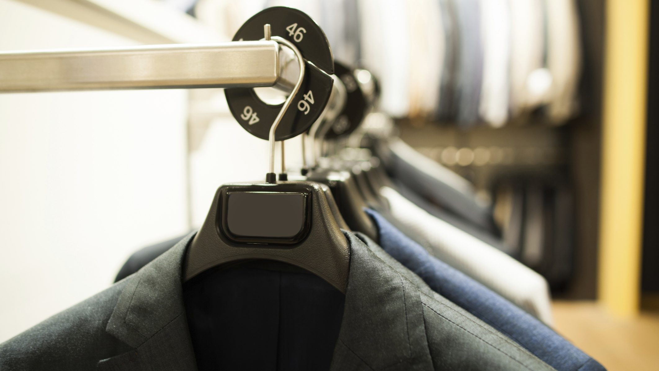 How to Choose a Quality Dry Cleaner: 4 Key Indicators