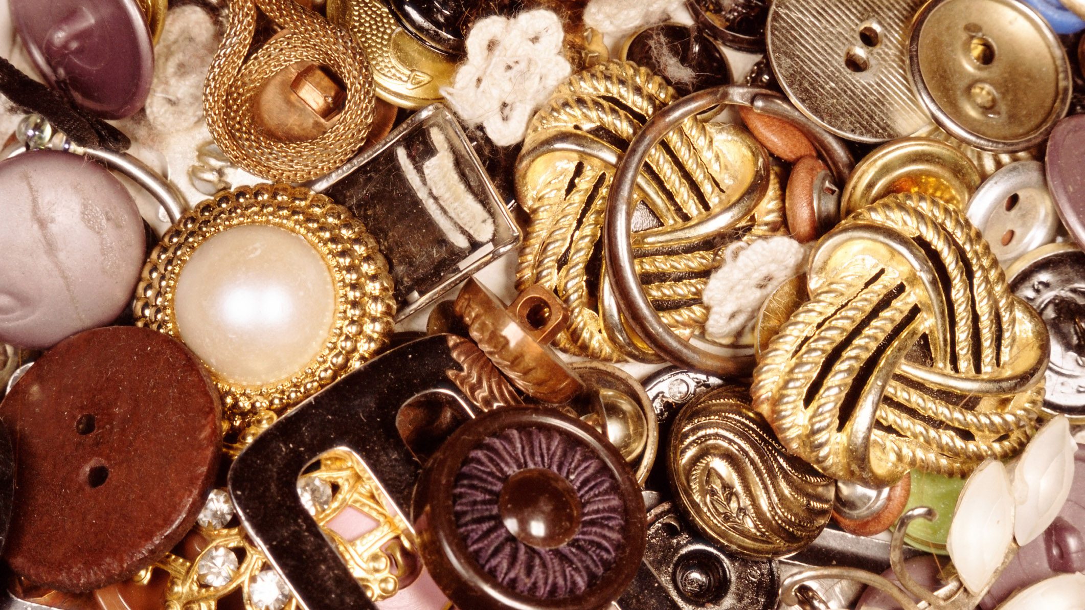 How to Choose a Quality Dry Cleaner: 4 Key Indicators
