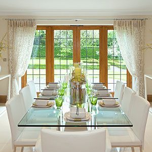 Streak-Free Mirrors: Effective DIY Cleaning Tips
