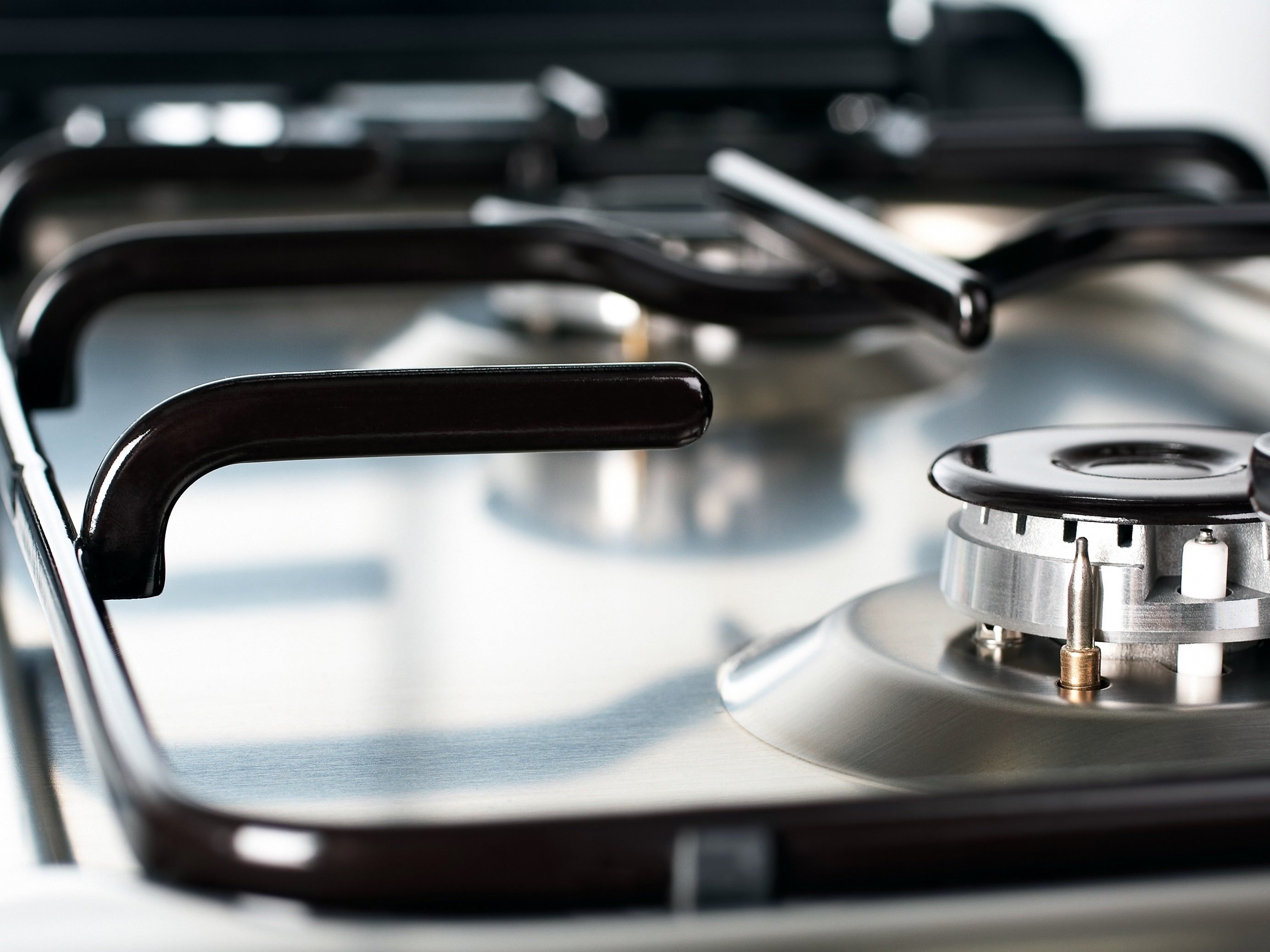 Effortless Cleaning: Simple Steps for Microwave, Stovetop & Oven