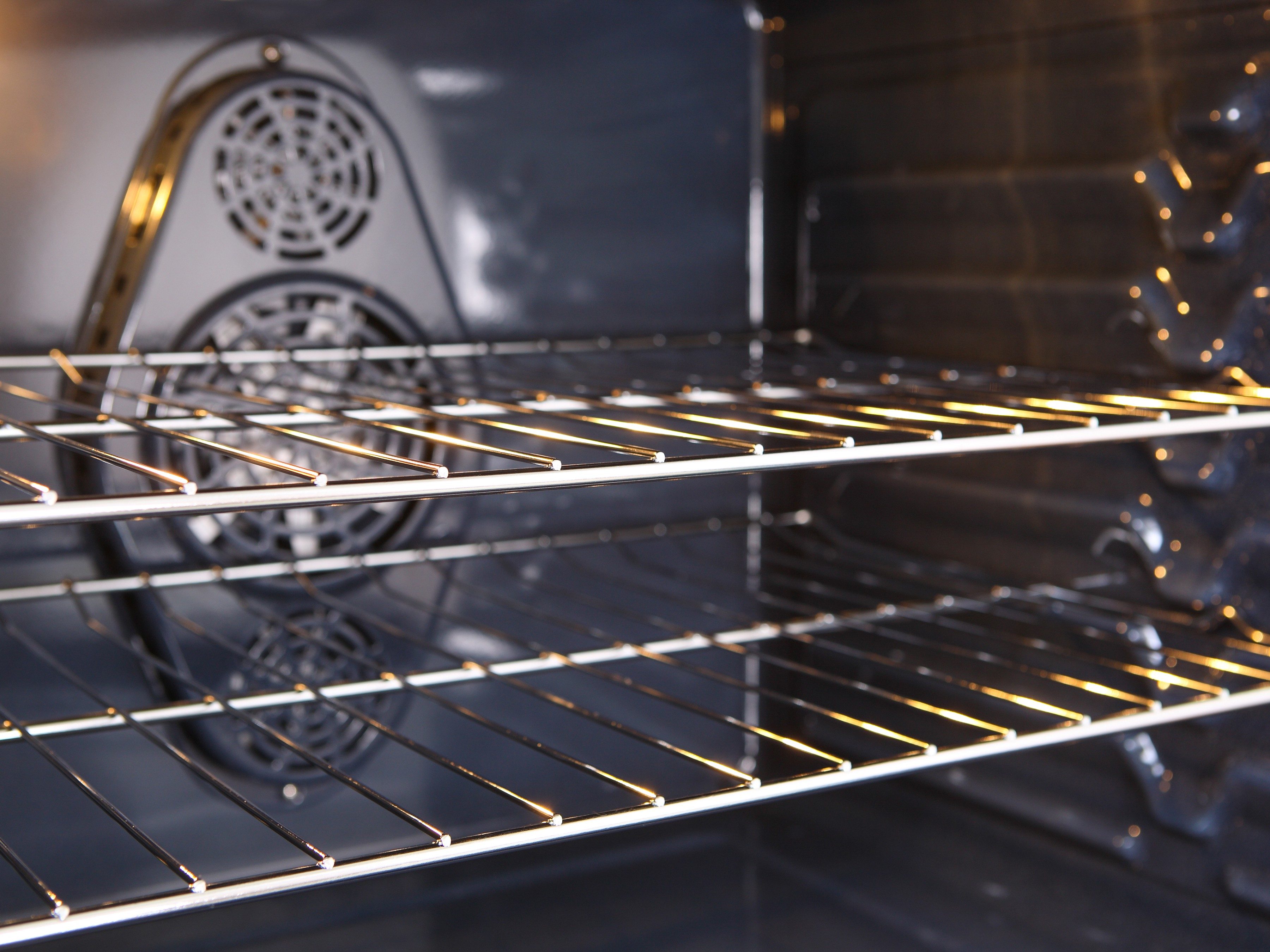 Effortless Cleaning: Simple Steps for Microwave, Stovetop & Oven