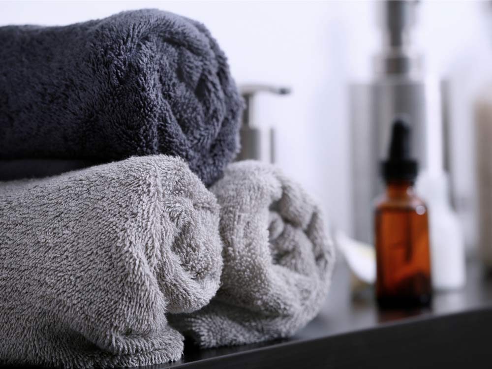 Effortless Cleaning Hacks: Simple Shortcuts for a Sparkling Home