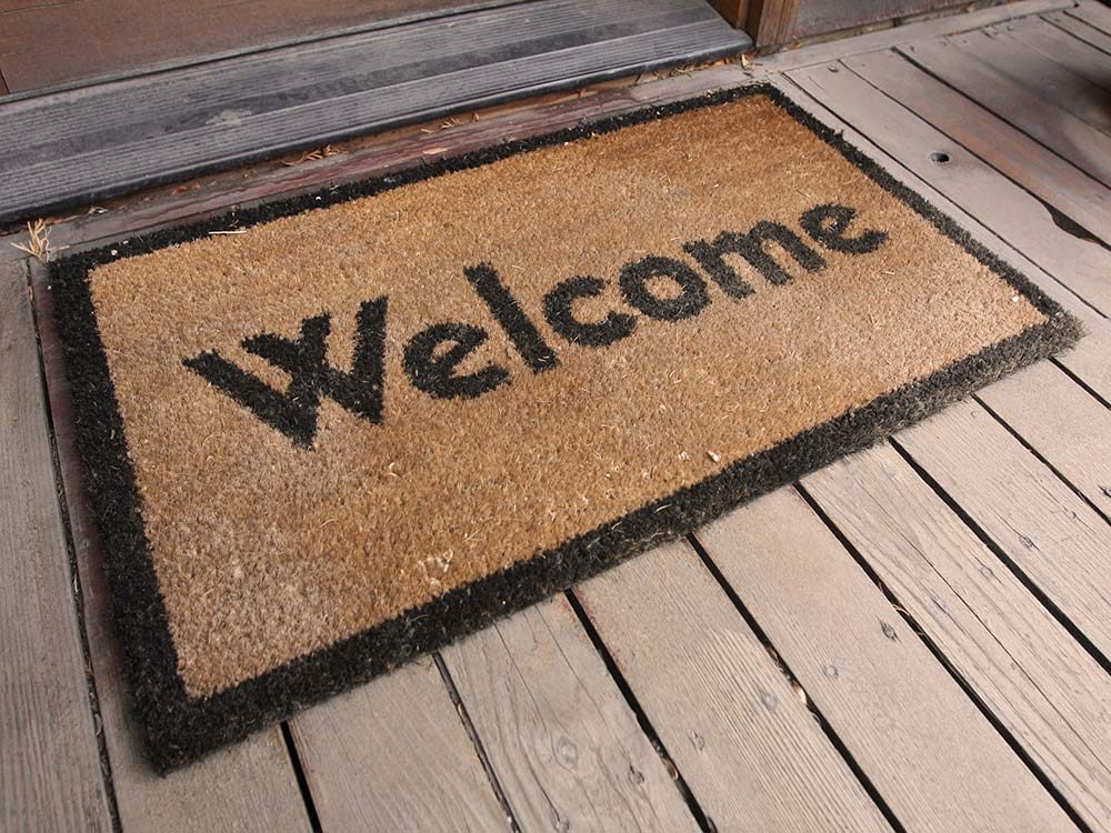 Effortless Cleaning Hacks: Simple Shortcuts for a Sparkling Home
