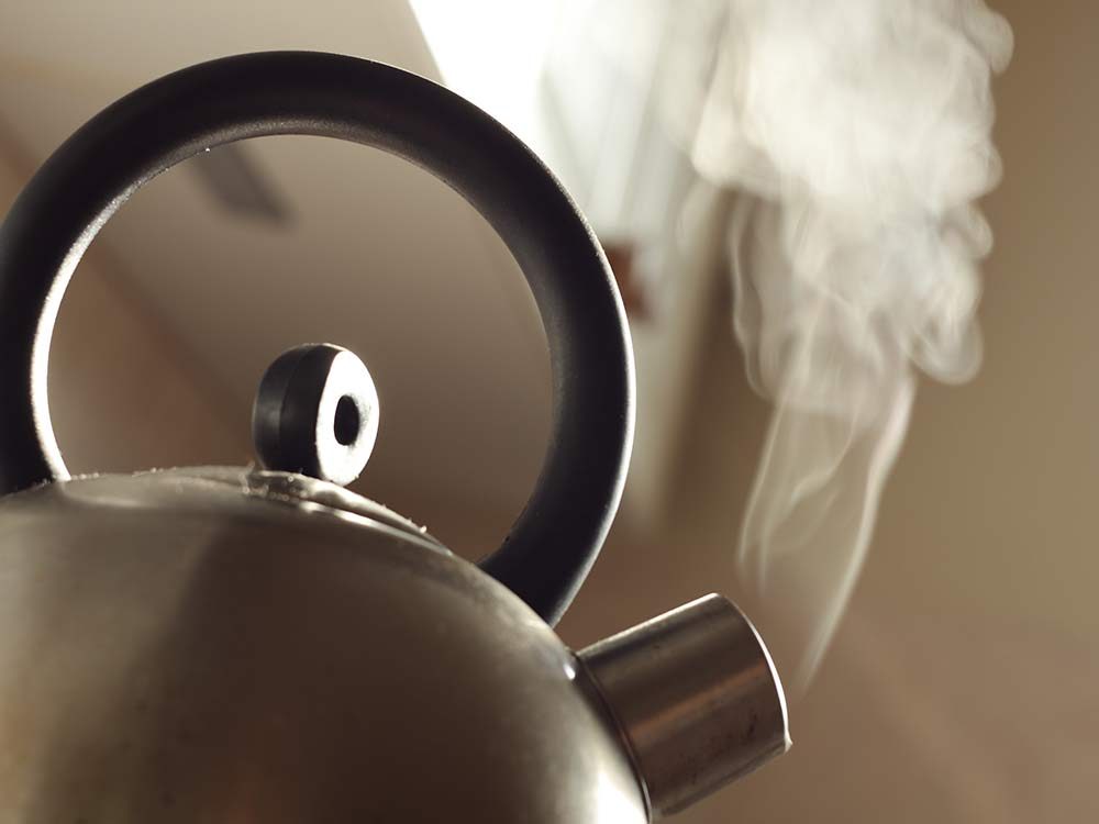 Effortless House Cleaning: 9 Overnight Hacks for a Sparkling Home