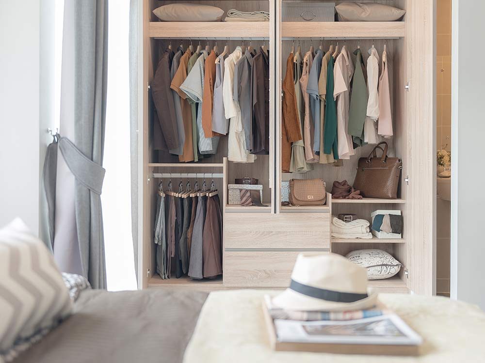 Spring Closet Cleaning: Expert Tips for an Organized Wardrobe