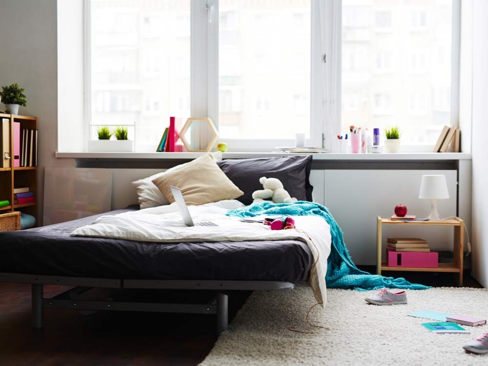 Unlock Creativity: The Unexpected Strengths of Messy People