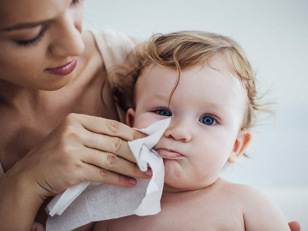 Unexpected Uses for Baby Wipes: Beyond Diaper Changes