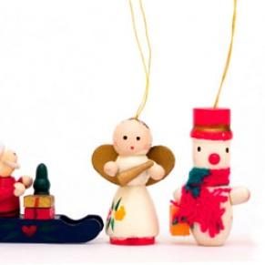 Expert Guide: Safe & Effective Christmas Ornament Cleaning