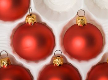 Expert Guide: Safe & Effective Christmas Ornament Cleaning