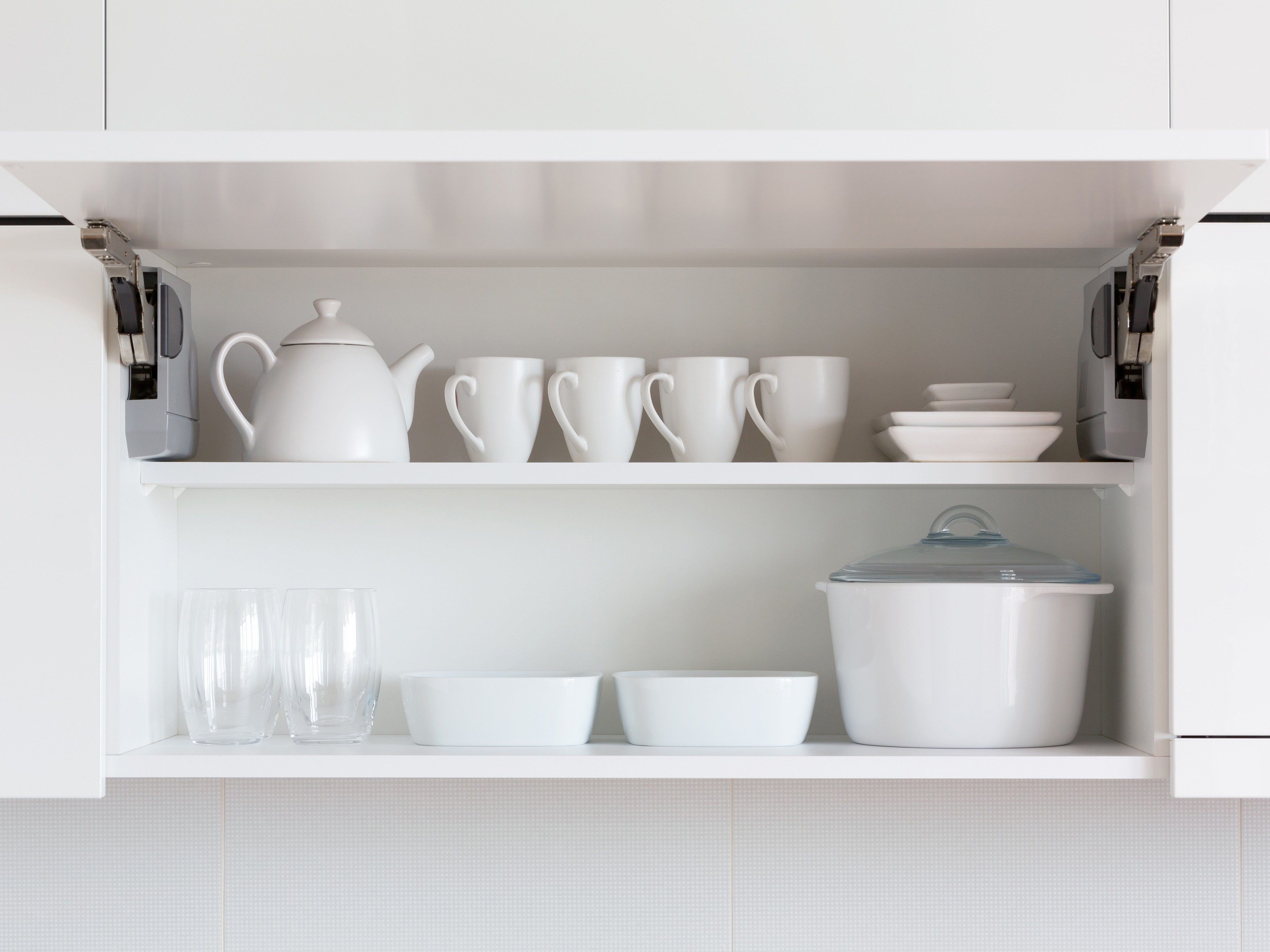 Kitchen Cabinet Organization: Smart Hacks for Efficient Storage