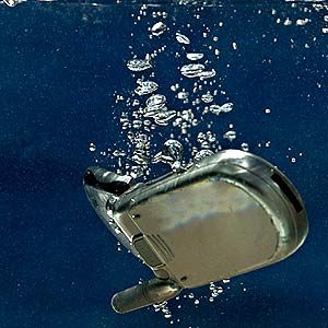 Smartphone Recovery: Safe Steps to Dry a Wet Phone