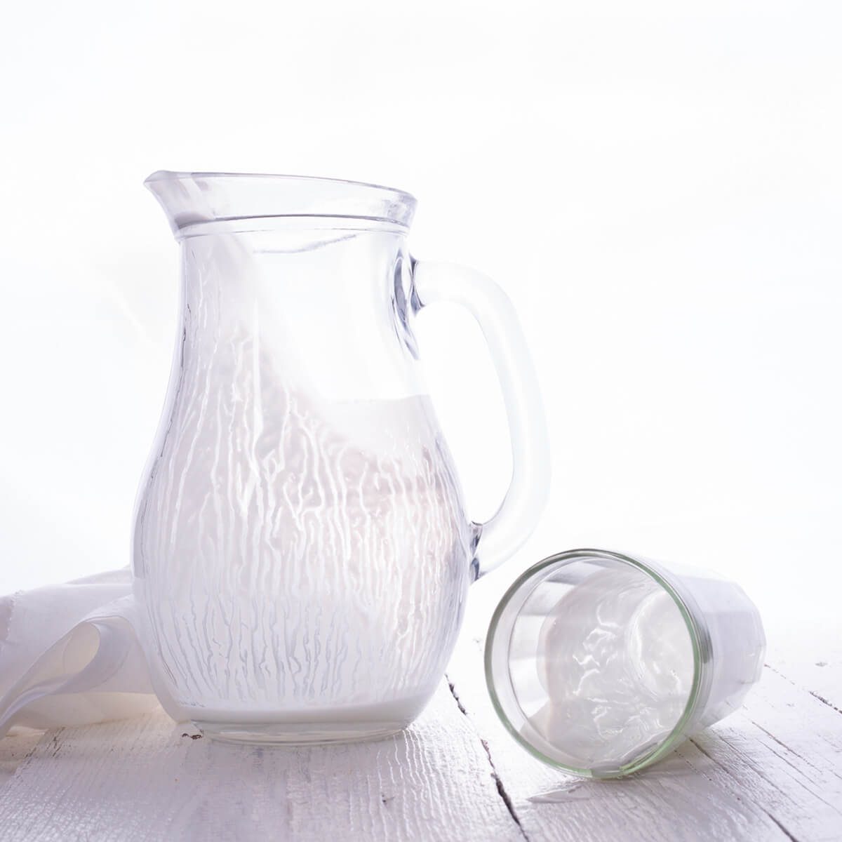 Effective Cleaning Hacks: 25 Proven Tips for a Spotless Home