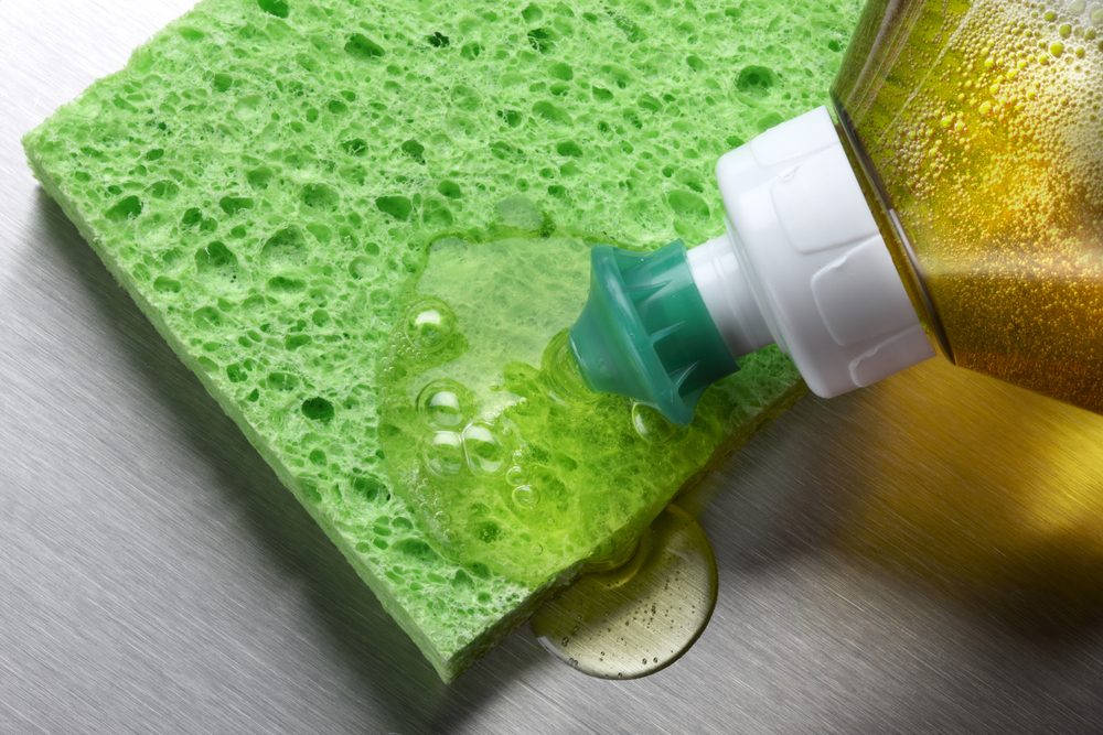 Ineffective Cleaning Hacks: 16 Myths Debunked by a Cleaning Expert