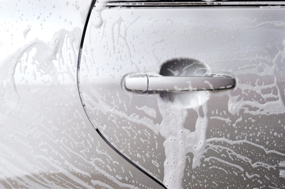 Ineffective Cleaning Hacks: 16 Myths Debunked by a Cleaning Expert