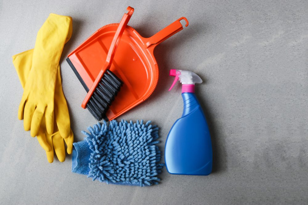 Ineffective Cleaning Hacks: 16 Myths Debunked by a Cleaning Expert