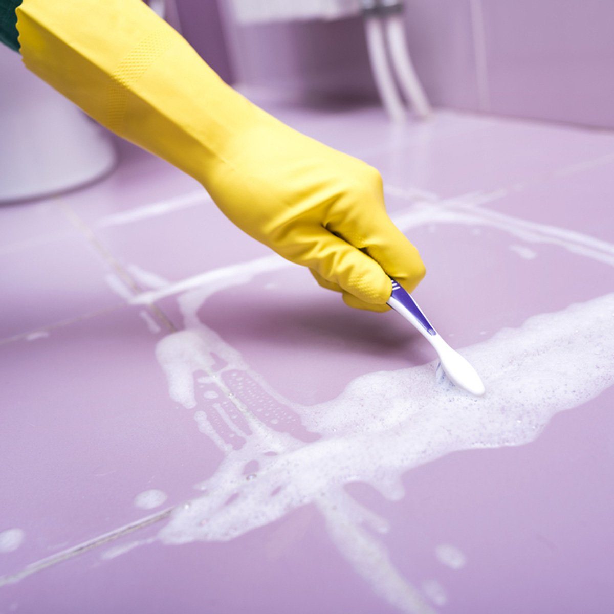 Monthly Home Cleaning Checklist: 19 Essential Tasks