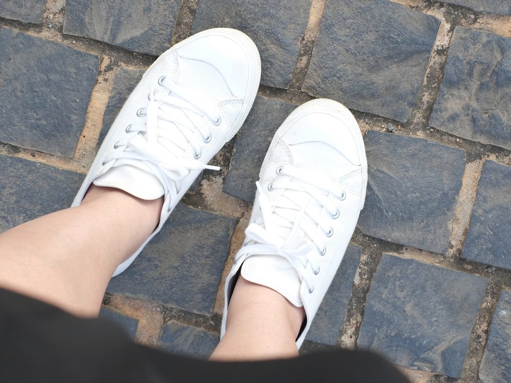 Expert Guide: How to Clean White Sneakers & Restore Their Shine