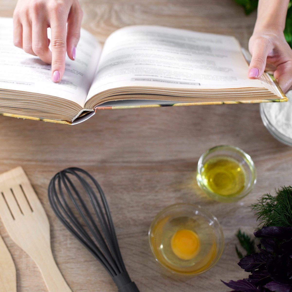 Vintage House Cleaning Hacks: 35 Time-Tested Tips