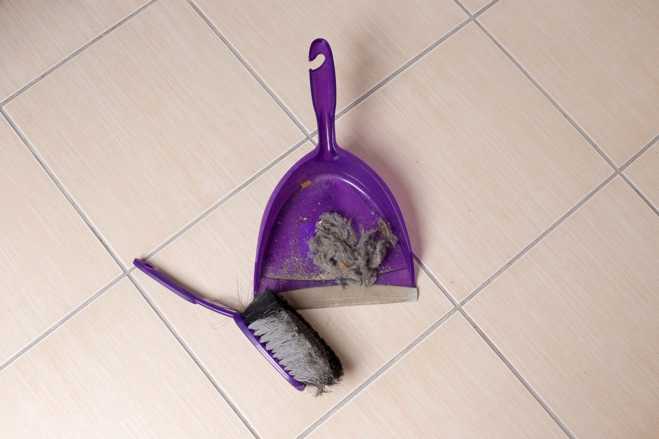 Quick Bathroom Cleaning: 5-Minute Refresh & Organization Tips