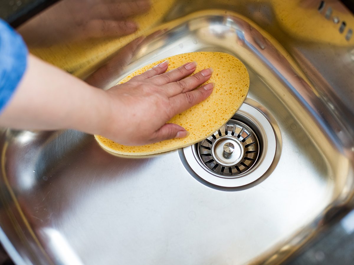 Daily Habits of Professional Cleaners: Achieve a Spotless Home