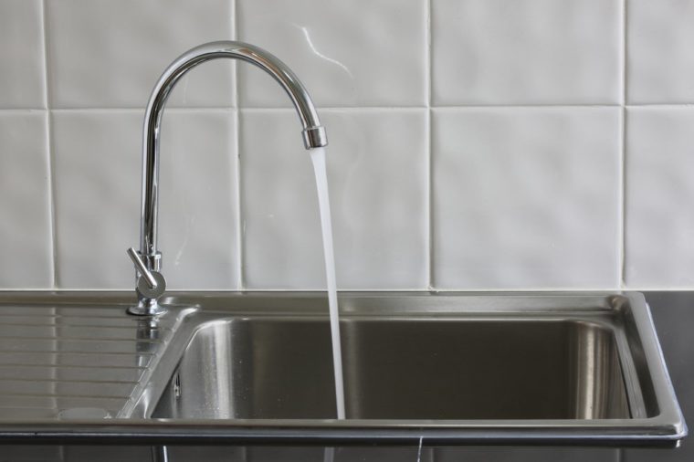 Oven Cleaning Guide: Effective Methods & Tips for a Sparkling Clean Oven