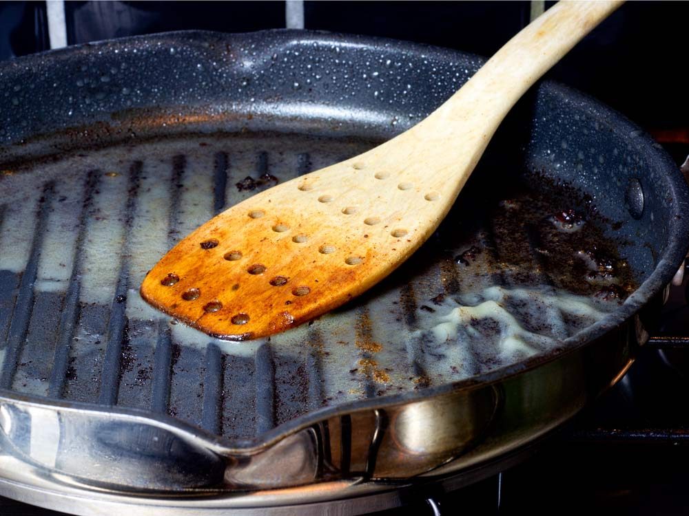 Drain Care: 12 Items You Should Never Flush – Protect Your Pipes & Environment