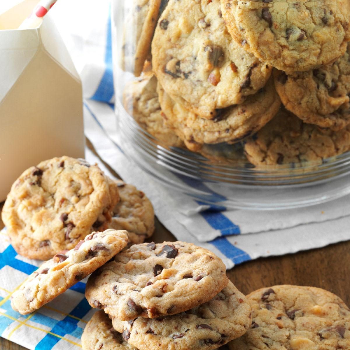 Ultimate TV Marathon Snacks: 25 Sweet & Savory Ideas
