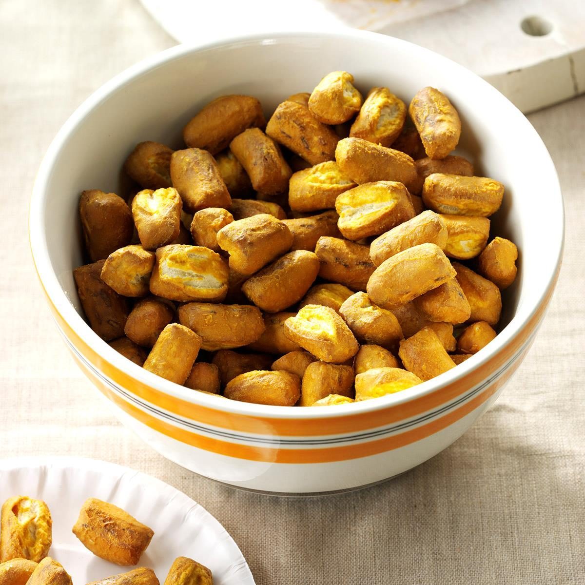 Ultimate TV Marathon Snacks: 25 Sweet & Savory Ideas
