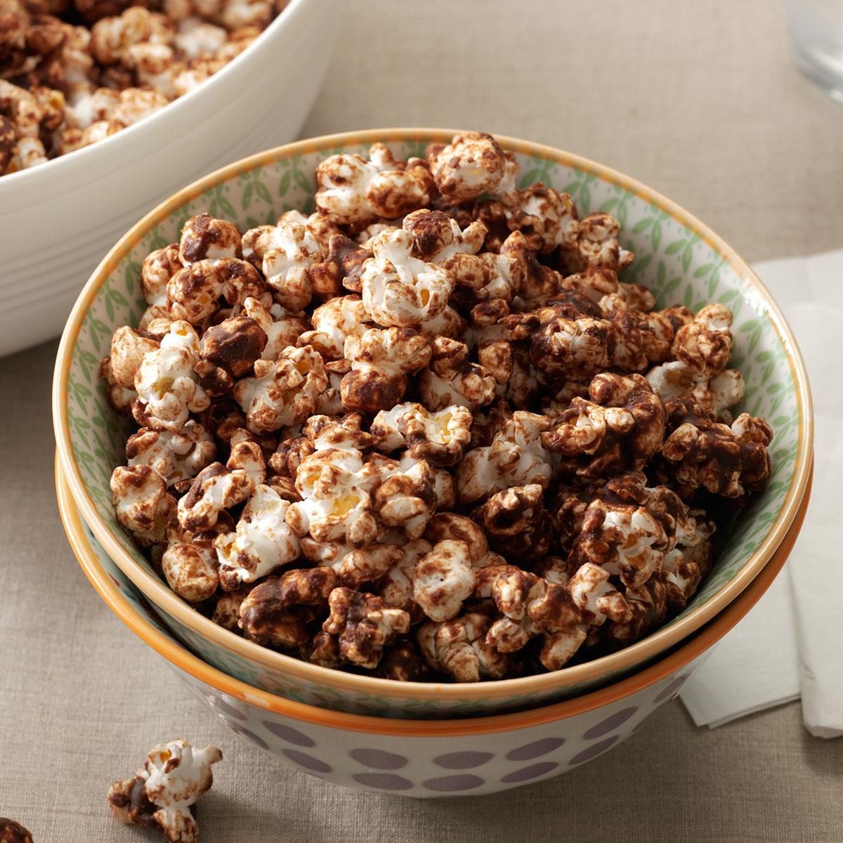Ultimate TV Marathon Snacks: 25 Sweet & Savory Ideas