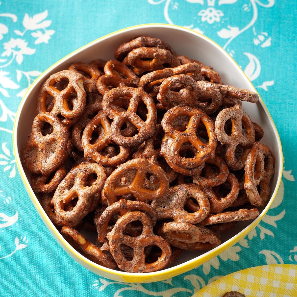 Ultimate TV Marathon Snacks: 25 Sweet & Savory Ideas