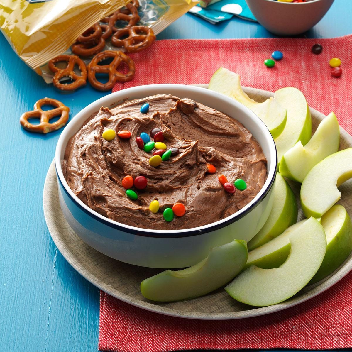 Ultimate TV Marathon Snacks: 25 Sweet & Savory Ideas